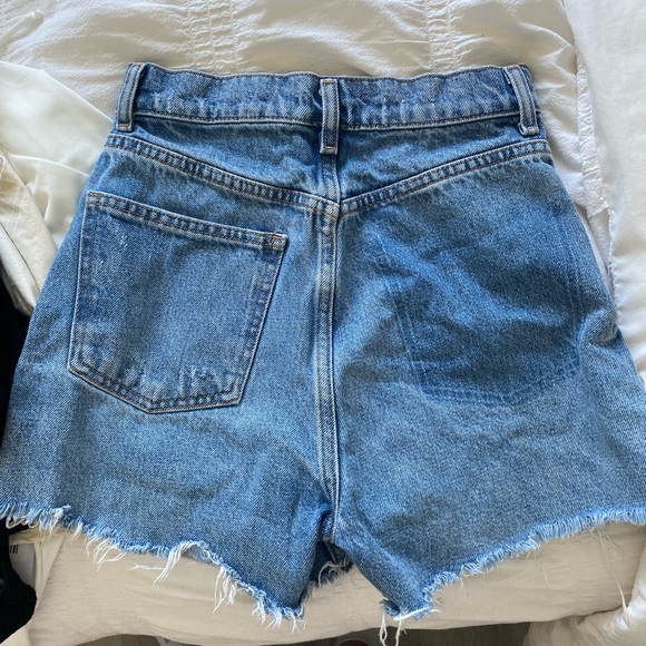 Zara Short - Picture 2 of 3